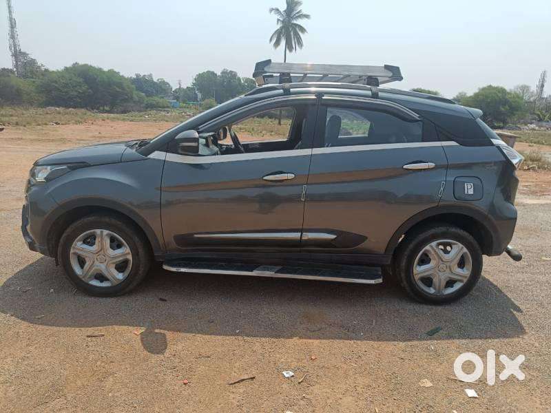 Tata Nexon 1.2 Revotron Xma Amt (s), 2023, Petrol