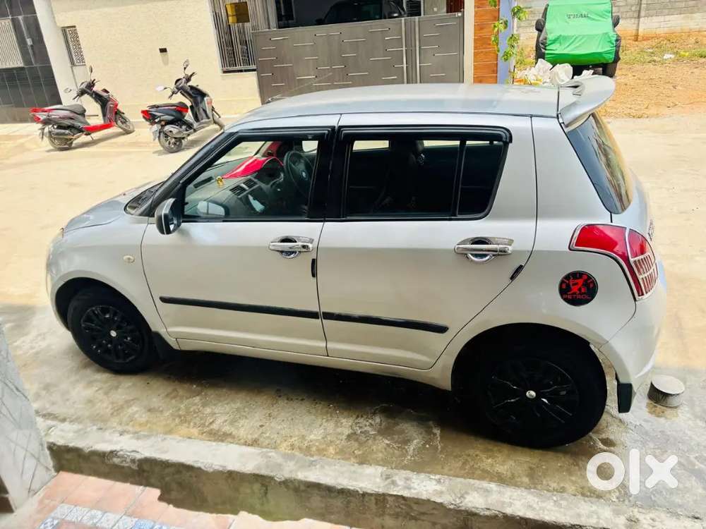 Maruti Suzuki Swift 2005 Petrol Well Maintained And Good Condition