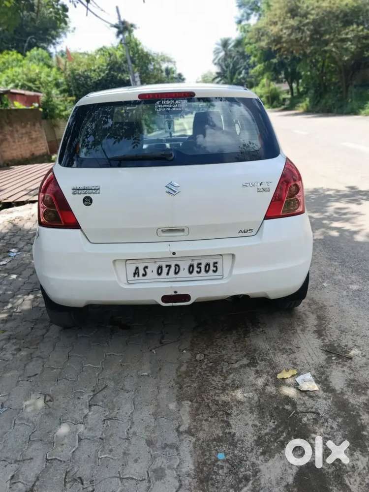 Maruti Suzuki Swift 2009 Petrol 99972 Km Driven
