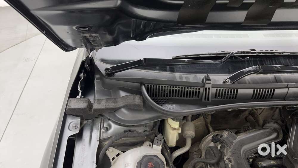 Skoda Slavia Style 1.0l Tsi Mt, 2022, Petrol