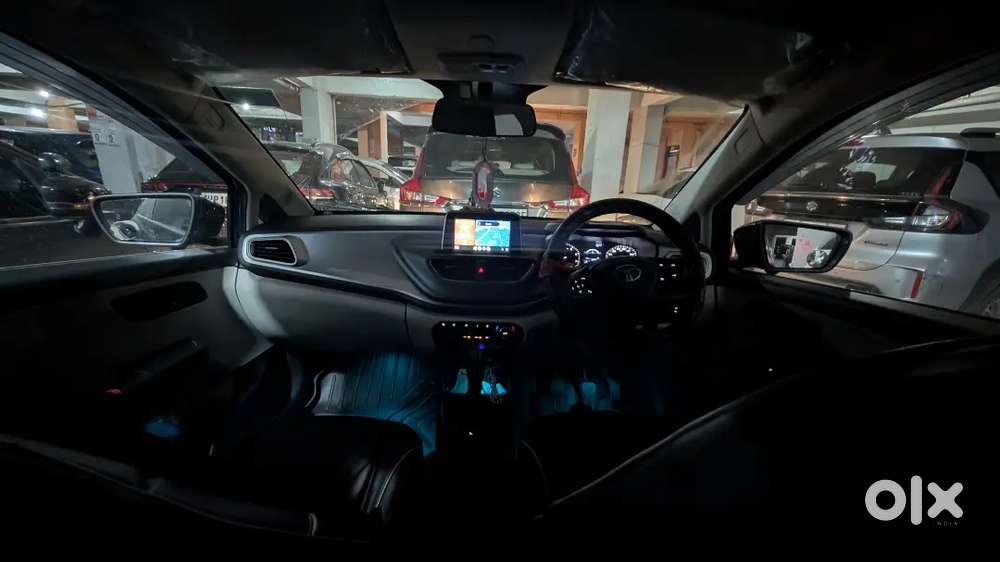 Altroz Petrol Opera Blue 2025