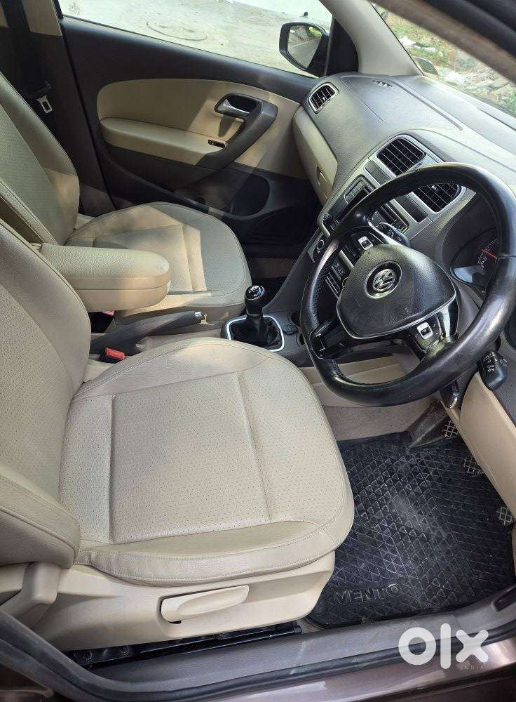 Volkswagen Vento 1.6 Highline, 2016, Petrol
