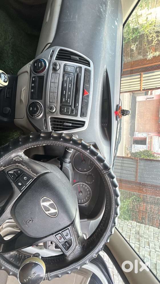 Hyundai I20 Sportz 2012