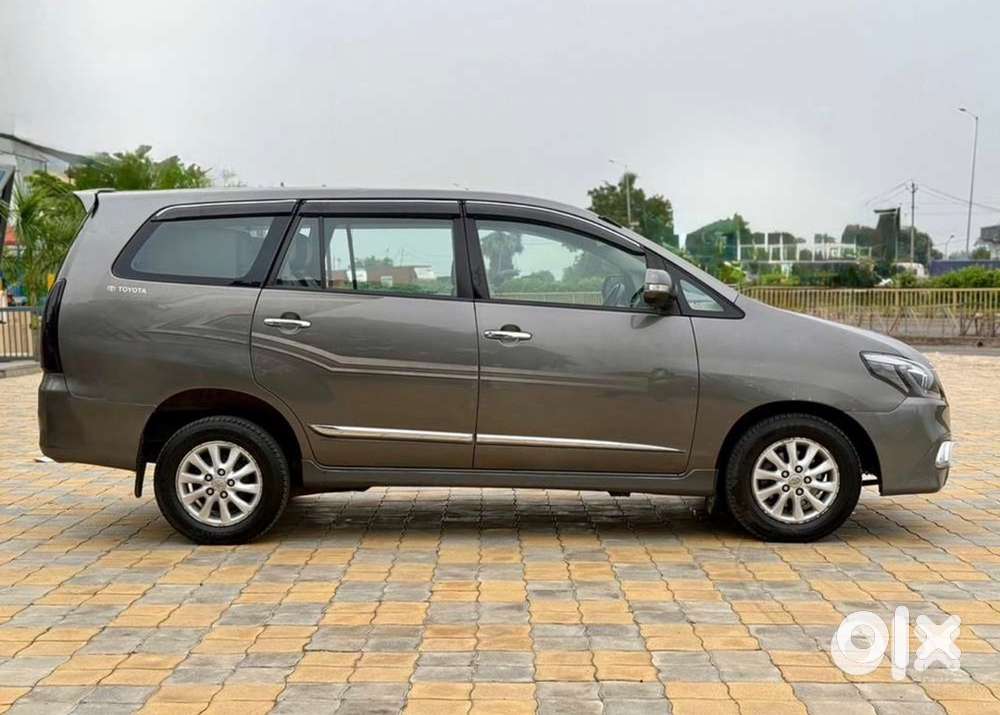Toyota Innova 2013 Diesel 217000 Km Driven