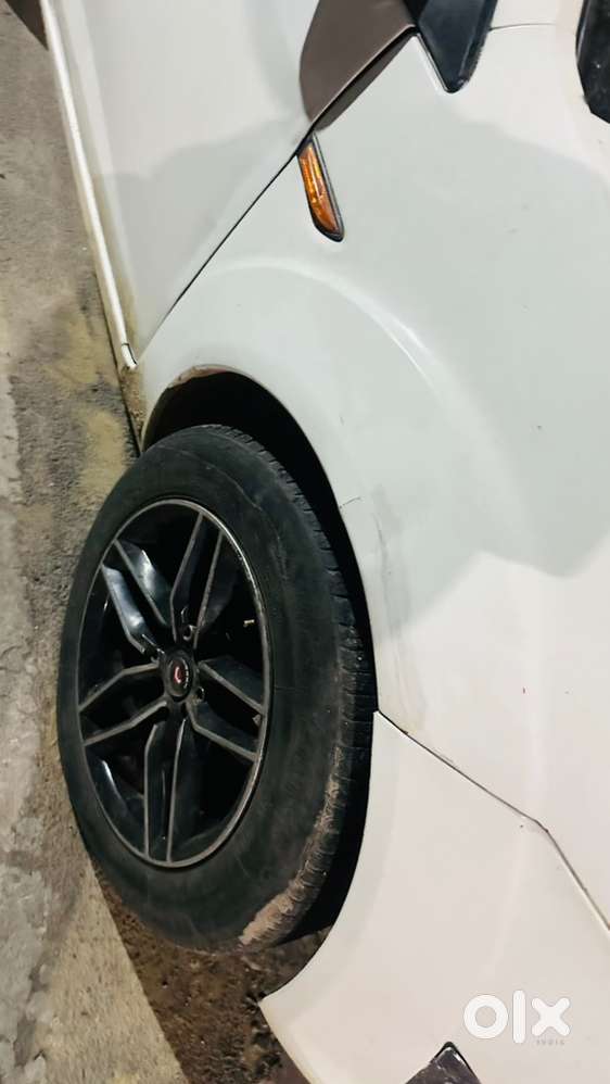 Ford Figo Petrol 2014