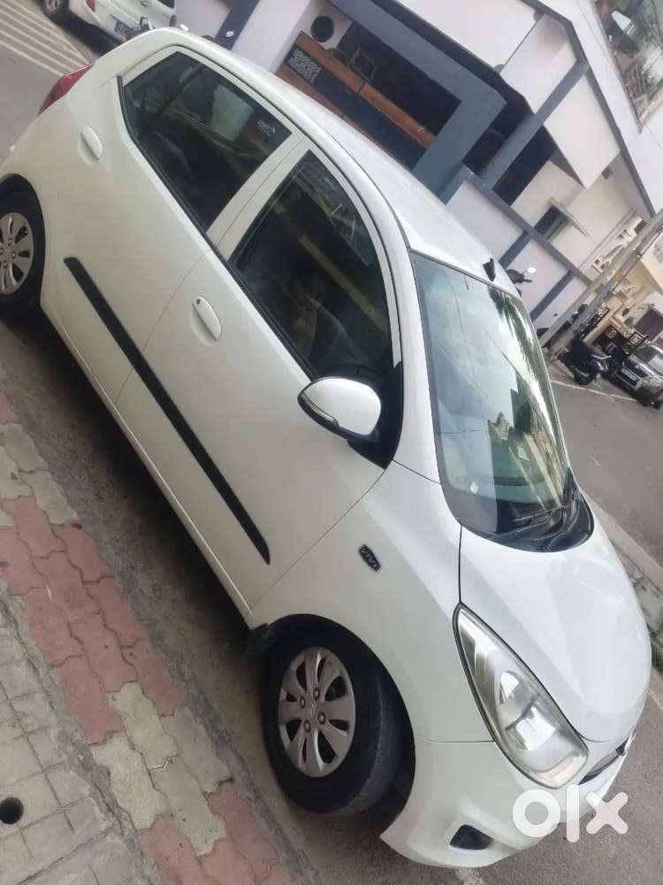 Hyundai I10 Magna 1.2 Solid Bs4 Engine 2011 Car