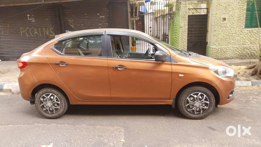 Tata Tigor Xe, 2018, Petrol