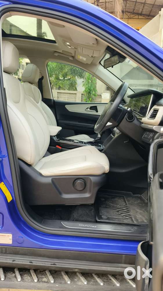 Mahindra Xuv700 2.0 Ax 7 Petrol At Luxury Pack Str, 2022, Petrol