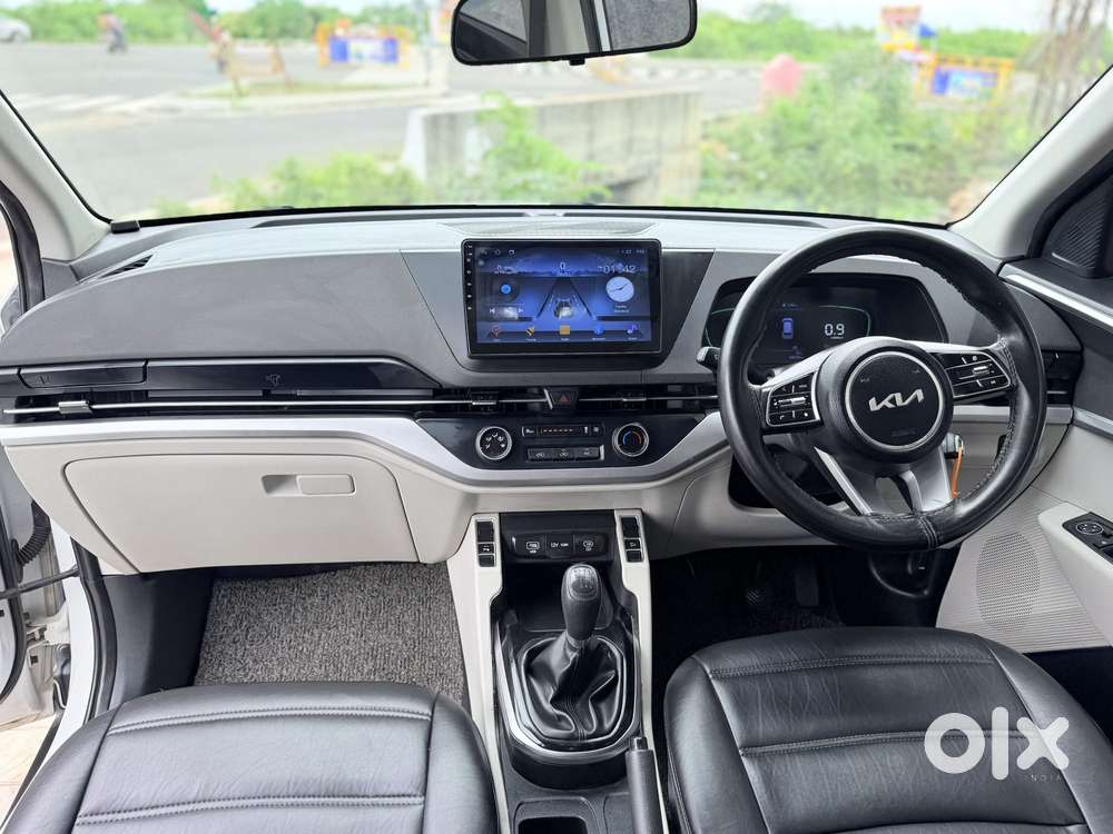 Kia Carens 1.5 Prestige 7 Str, 2023, Petrol