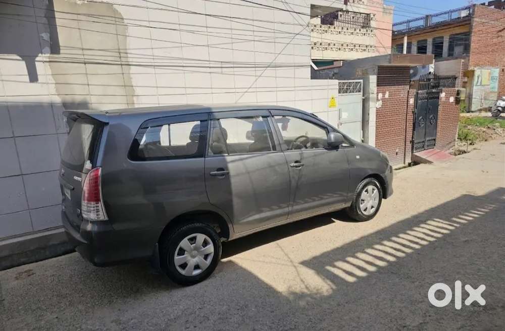 Toyota Innova 2011 Diesel Well Maintained