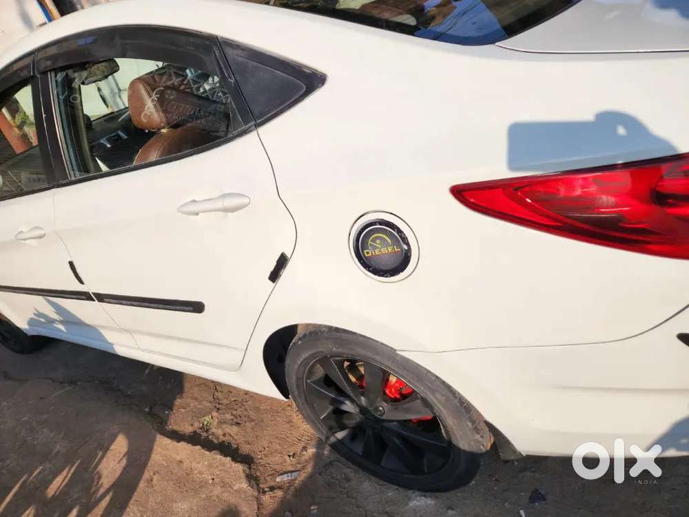 Hyundai Fluidic Verna 2013