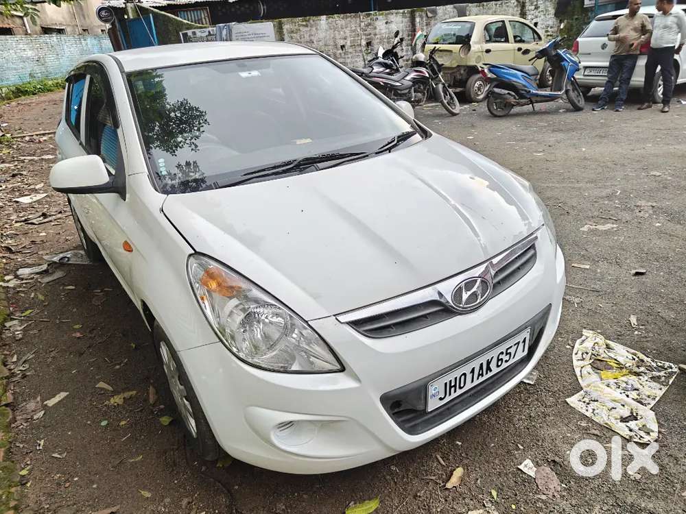 Hyundai I20 2011 Petrol 65000 Km Driven