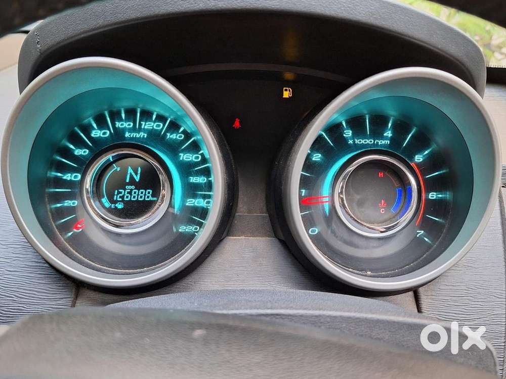 Mahindra Xuv500 2.2 W10, 2015, Diesel