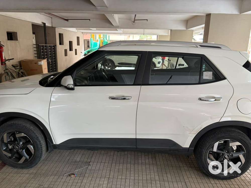Hyundai Venue 2020 Petrol 49621 Km Driven