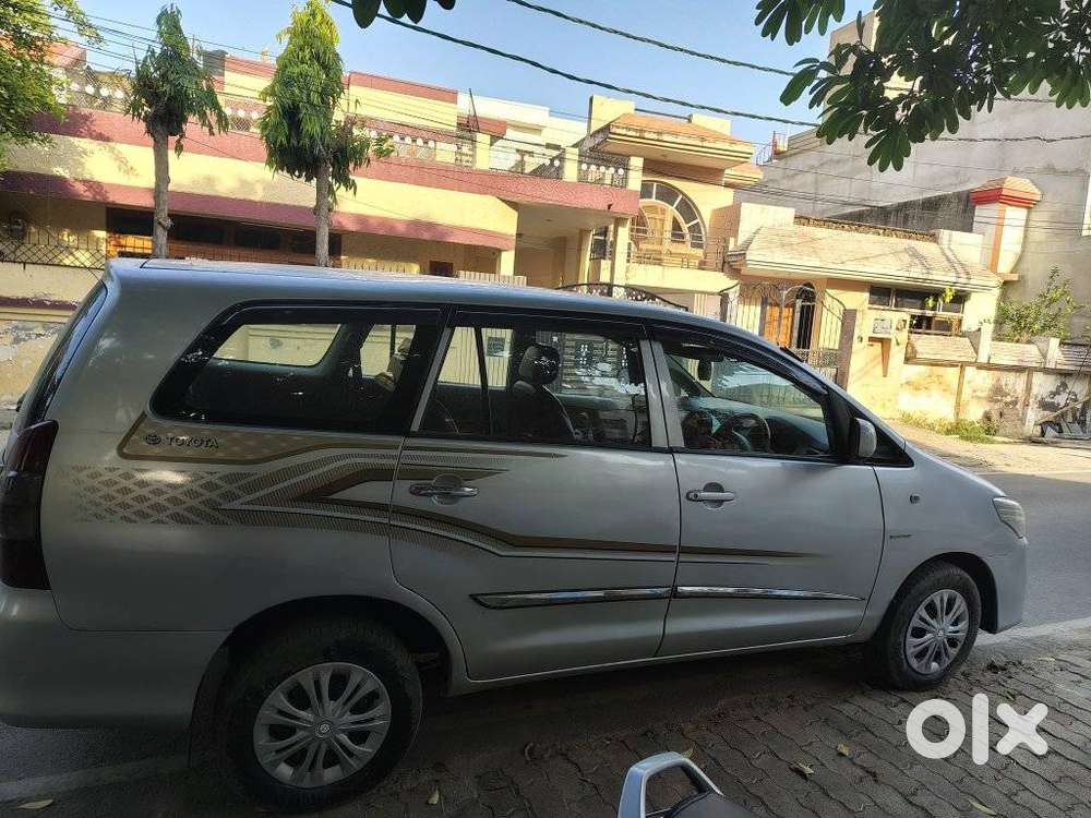 Toyota Innova 2.5 G (diesel) 8 Seater, 2014, Diesel