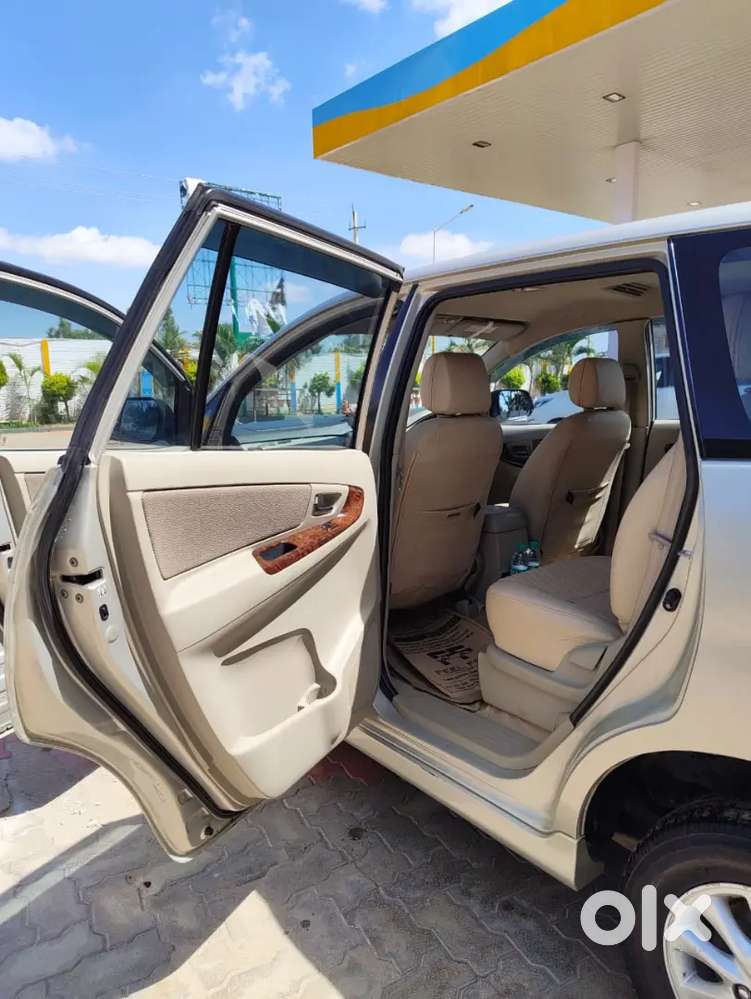 Toyota Innova 2014 Diesel 98000 Km Driven