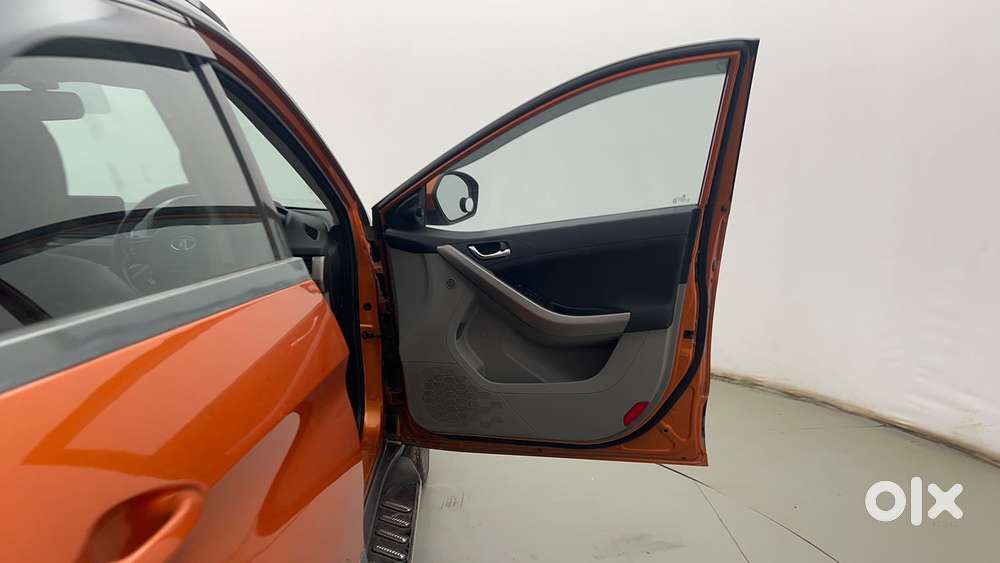 Tata Nexon 1.2 Revotron Xza Plus (o) Dual Tone, 2018, Petrol