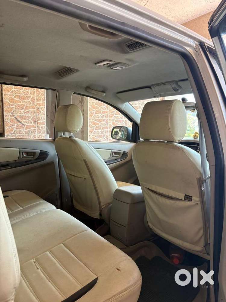 Toyota Innova 2010 Diesel 101150 Km Driven