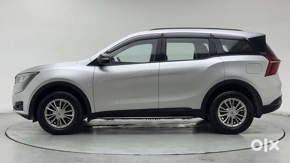 Mahindra Xuv700 2.2 Ax 5 Diesel At 7 Str, 2024, Diesel