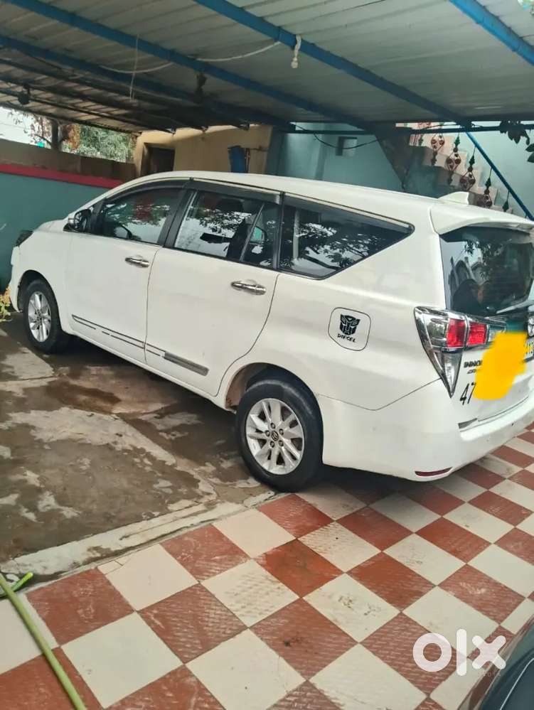 Toyota Innova Crysta 2017 Diesel Well Maintained