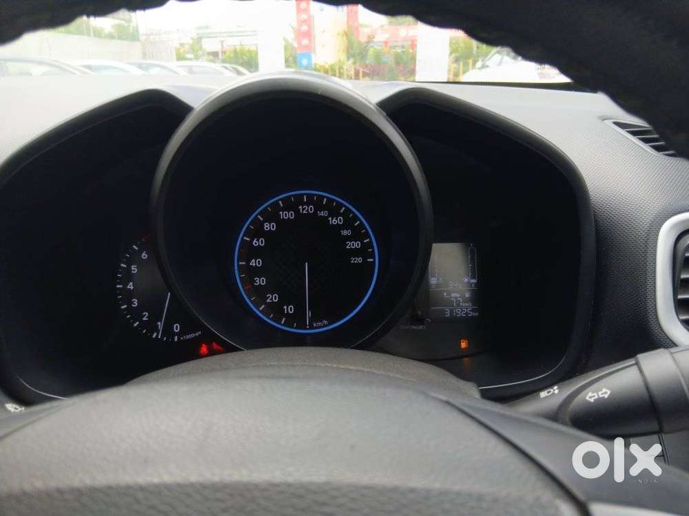 Hyundai Venue 1.2 S (o), 2022, Petrol