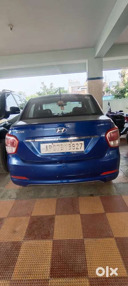 Hyundai Xcent 2014 Petrol Well Maintained, Showroom Track