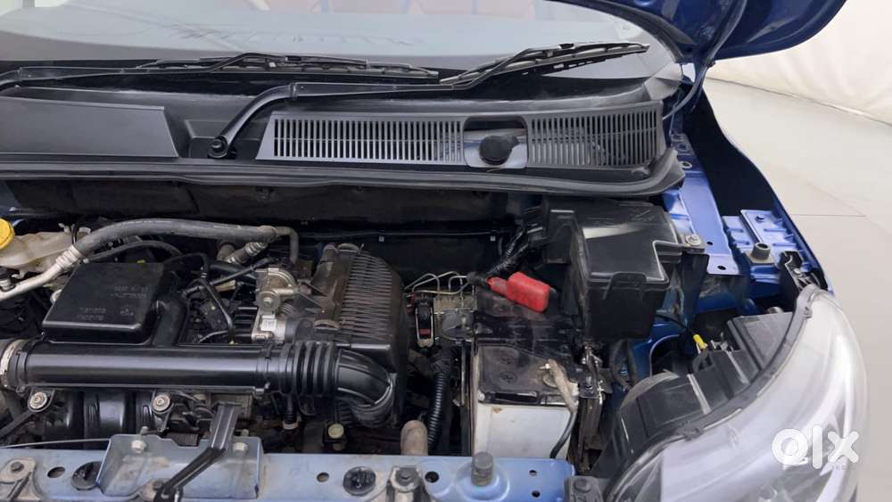 Renault Triber Rxz, 2023, Petrol