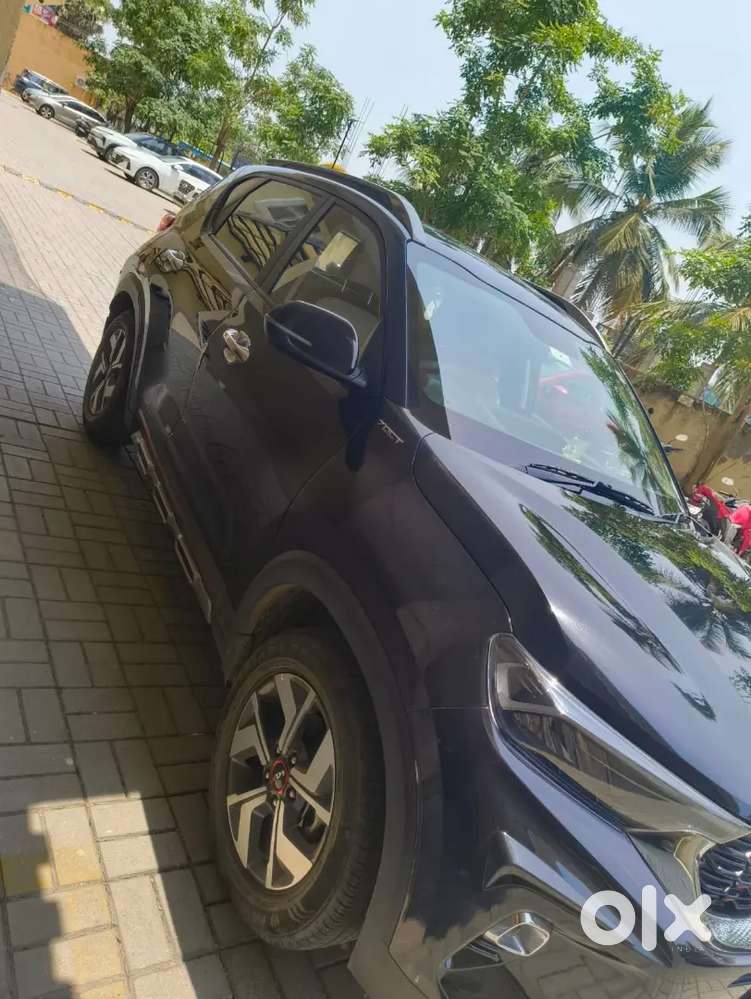 Kia Sonet G1.0t-gdi Htx Ae (7dct)  2022  First Owner  Only10,644 Km