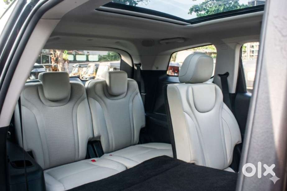 Mahindra Xuv700 2.0 Ax 7 Petrol At Luxury Pack Str, 2024, Petrol