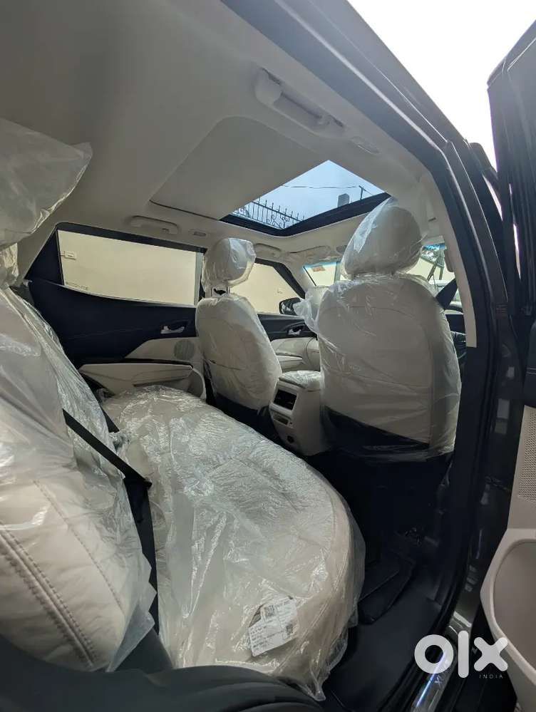 Sky Roof, Good Infotainment System