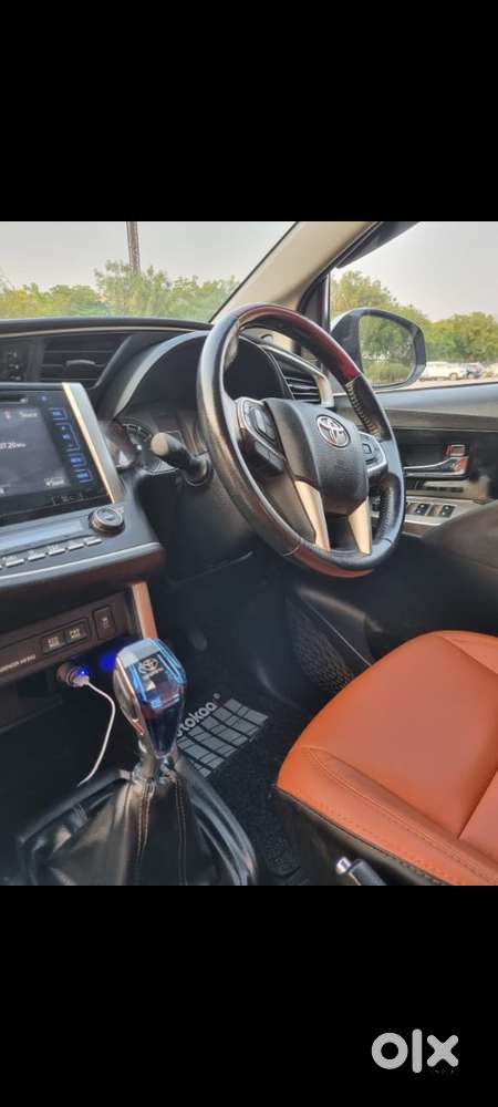 Toyota Innova Crysta 2.7 V, 2020, Petrol