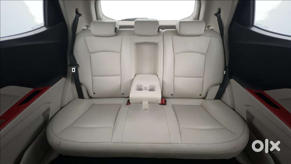 Mahindra Xuv300 W8 (o) 1.5 Diesel Amt, 2021, Diesel