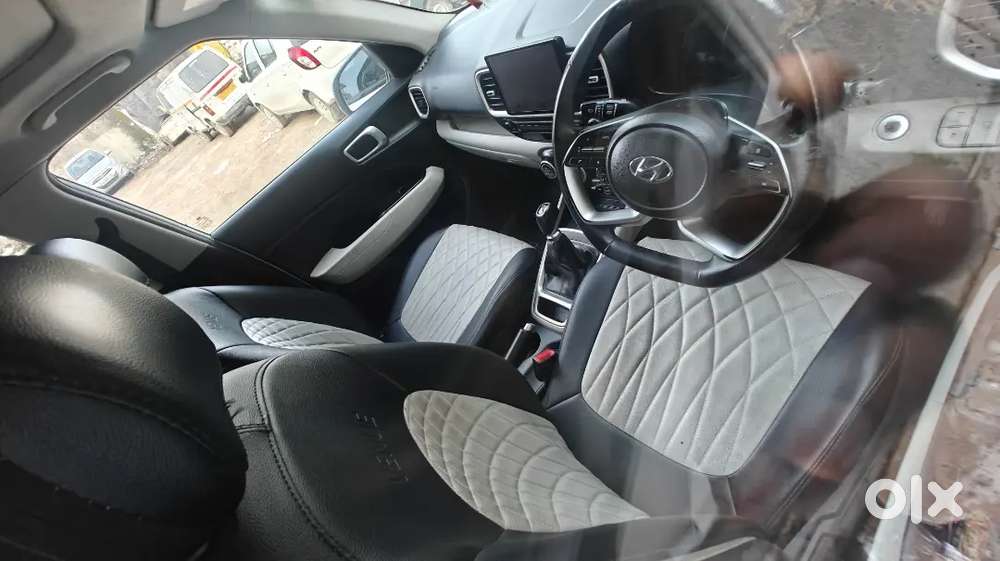 Hyundai Venue Sx Petrol Manual 2024 /sunroof
