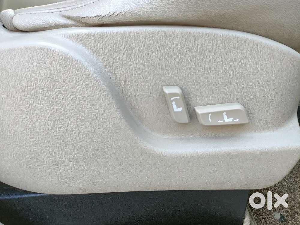 Mahindra Xuv500 W10 Automatic Transmission Top End Model Well Maintain