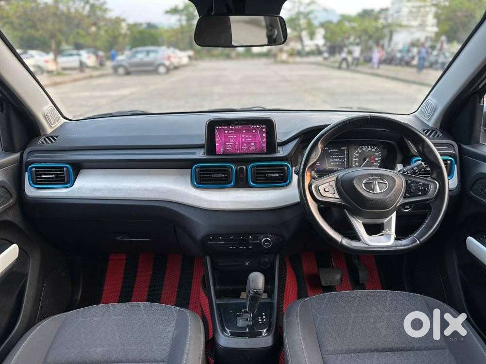 Tata Punch Creative Amt, 2025, Petrol