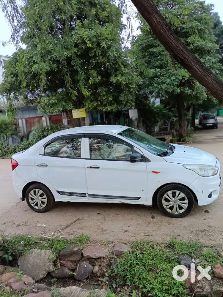 Ford Aspire Titanium Blu 2017