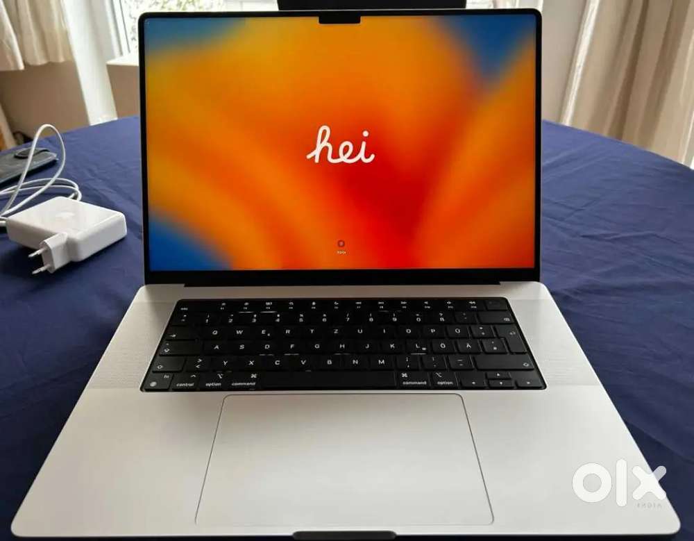MacBook pro 8,128 gb