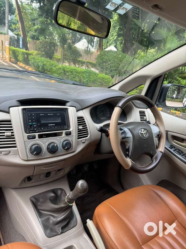 Toyota Innova 2.5 G (diesel) 8 Seater, 2012, Diesel
