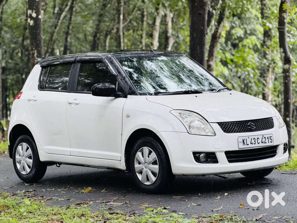 Maruti Suzuki Swift Vxi Optional, 2011, Petrol