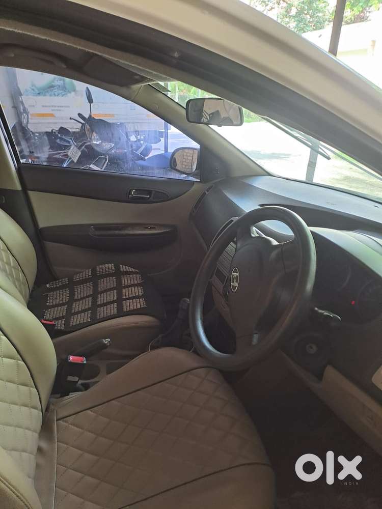 I20 Vehicle Below 2 Lacs For Sale