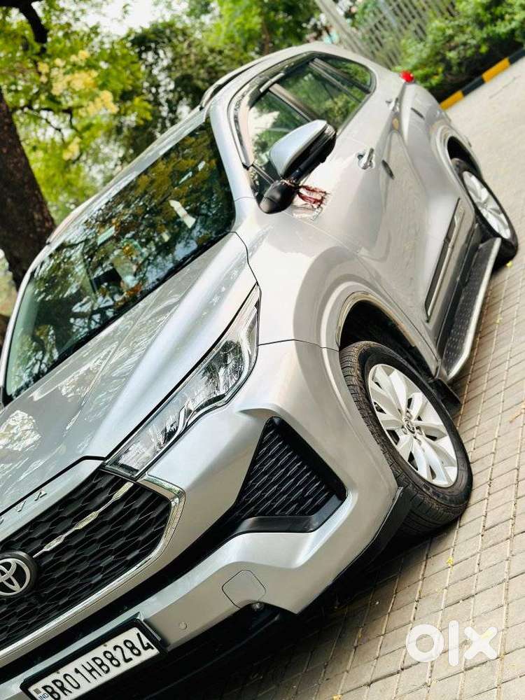 Toyota Innova Hycross 2.0 Vx Hybrid 7 Str, 2023, Petrol