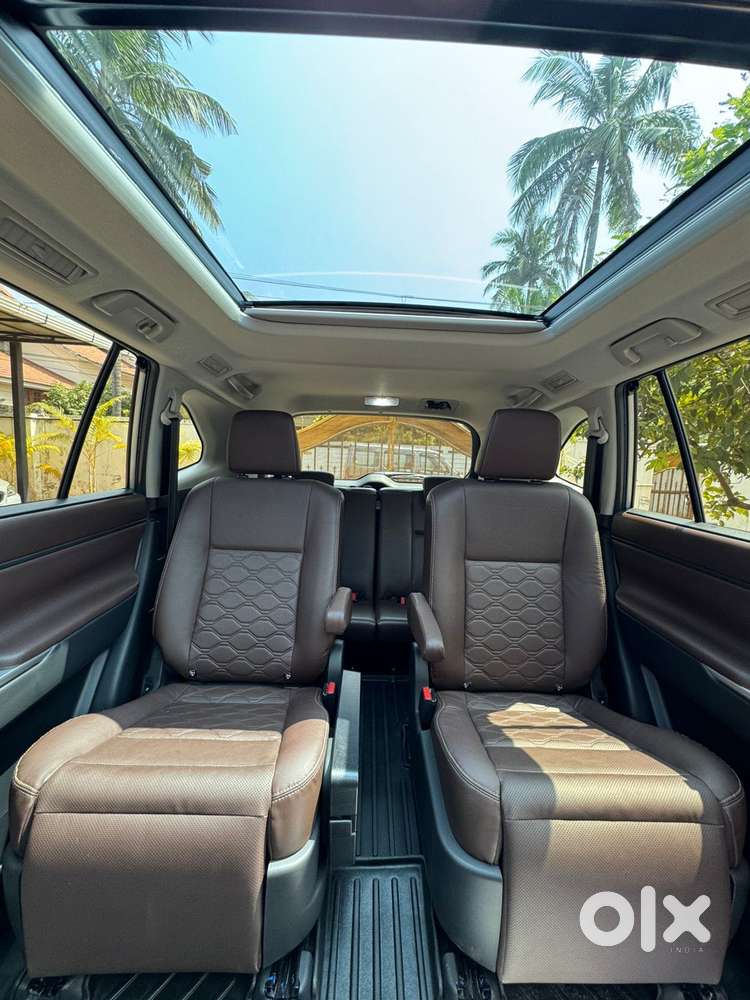 Toyota Innova Hycross 2.0 Zx (o) Hybrid 7 Str, 2023, Petrol