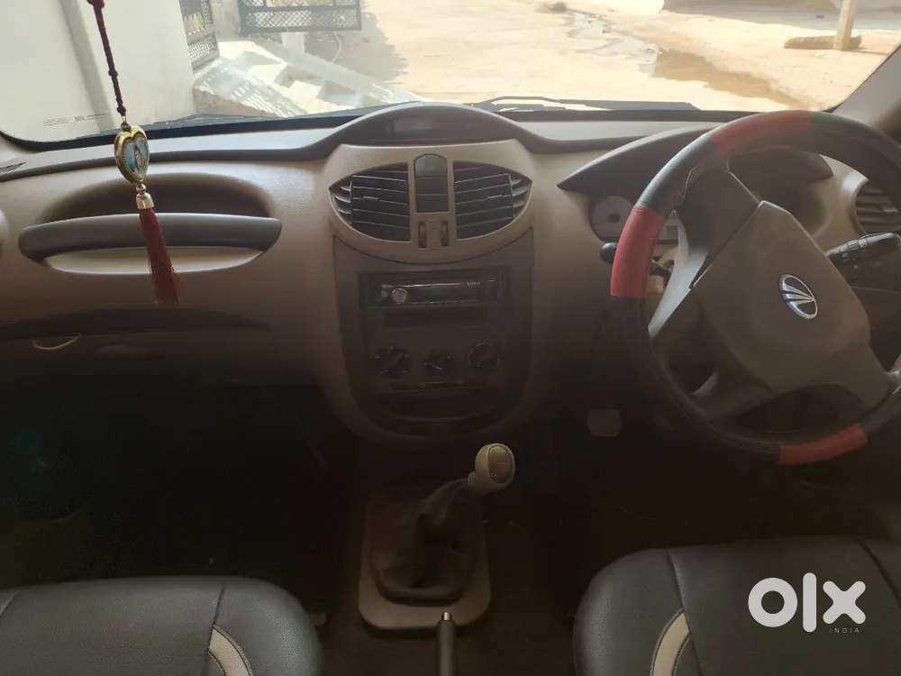 Mahindra Xylo 2016