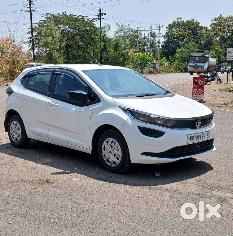 Tata Altroz, 2022, Petrol