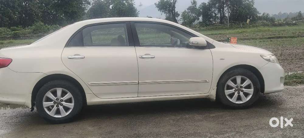 Toyota Corolla Altis Petrol 2010