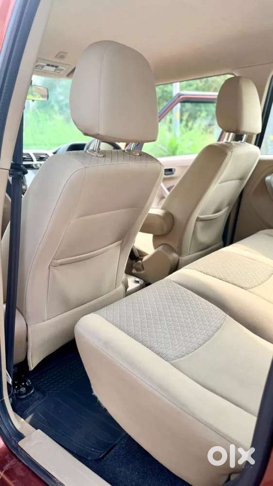 Mahindra Tuv 300 T10, 2019, Diesel
