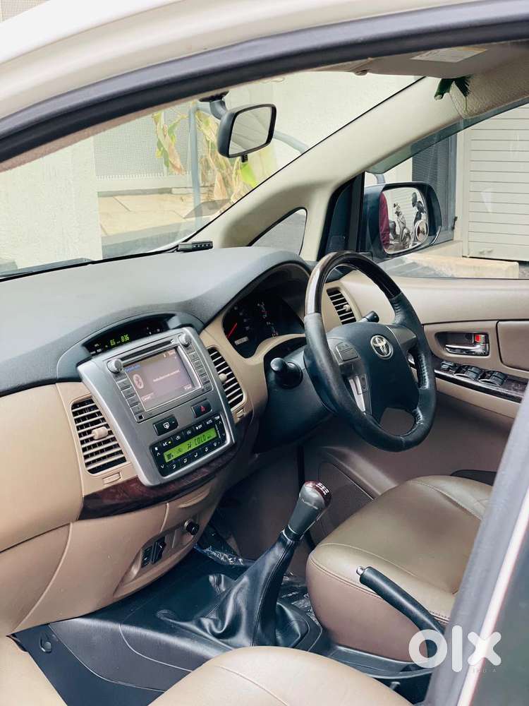 Toyota Innova 2.5 Z Diesel 7 Seater, 2015, Diesel