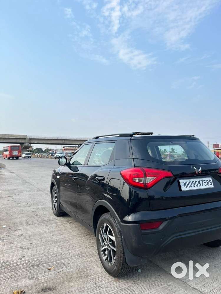 Mahindra Xuv300 2024 Diesel Well Maintained