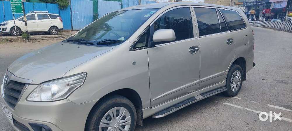 Toyota Innova 2.5 G (diesel) 8 Seater, 2015, Diesel