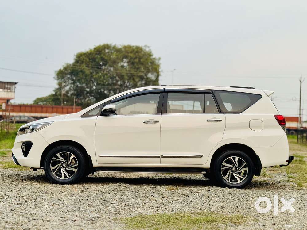 Toyota Innova Crysta 2.4 Gx Limited Edition At 8 Str, 2021, Diesel
